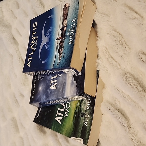 Atlantis Gene Books - Picture 3 of 3